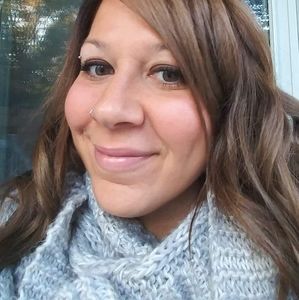 Meet your Posher, Aicha